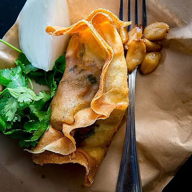 אוכל רחוב פלאפל הקוסם בוריק