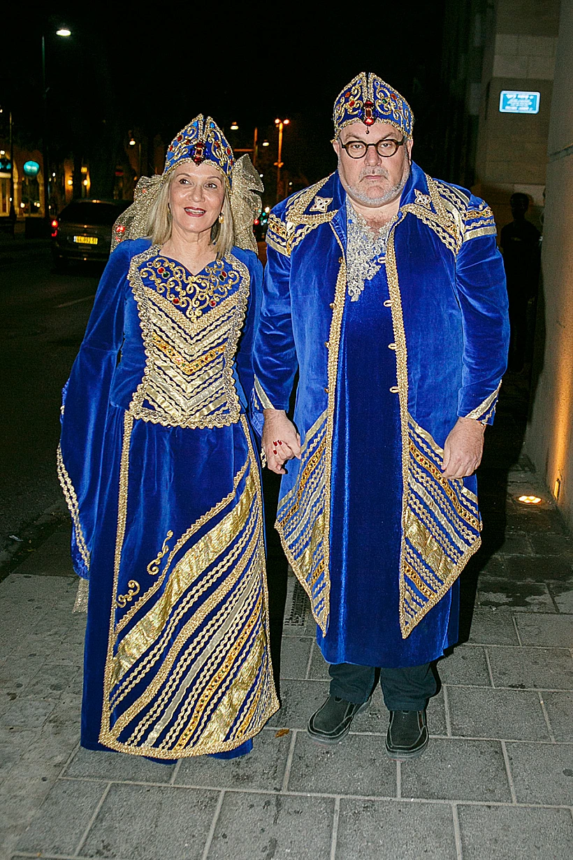 מלכים. מנחם ותחייה הורוביץ