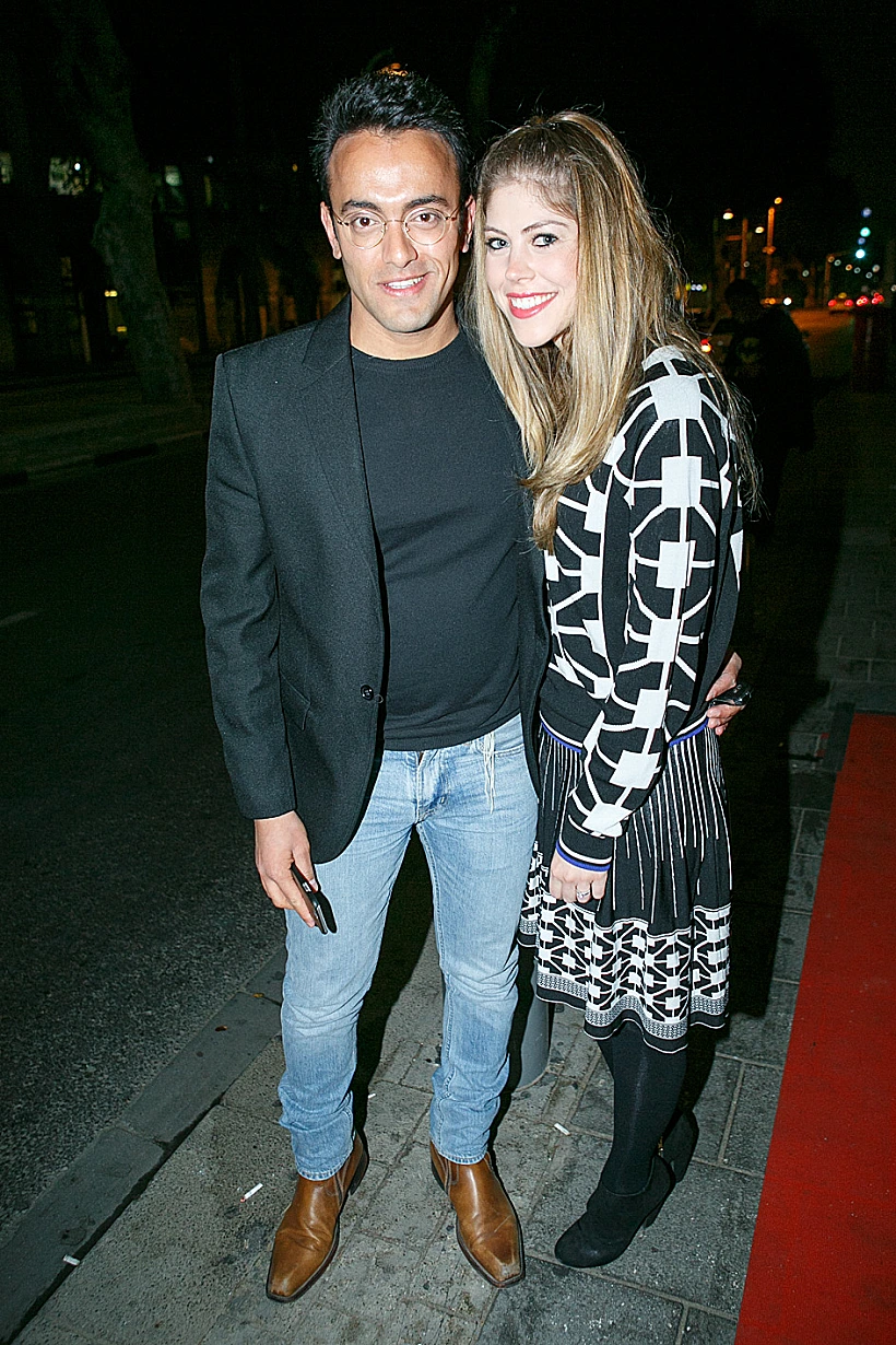 ויתרו על התחפושת. עופר חדד ואשתו