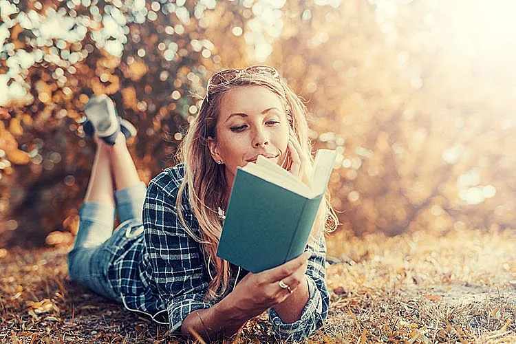 שימו לב, קריאת מגזינים ועיתונים לא נחשבת, מאחר וספרים מחייבים חשיבה עמוקה יותר