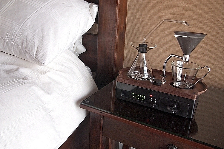 שעון מעורר עם קפה