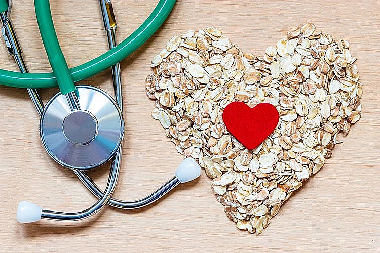 אם הבחנת לאחרונה בכתמים צהובים סביב העיניים והמרפקים, ייתכן שמדובר בסימן לרמות גבוהות של כולסטרול