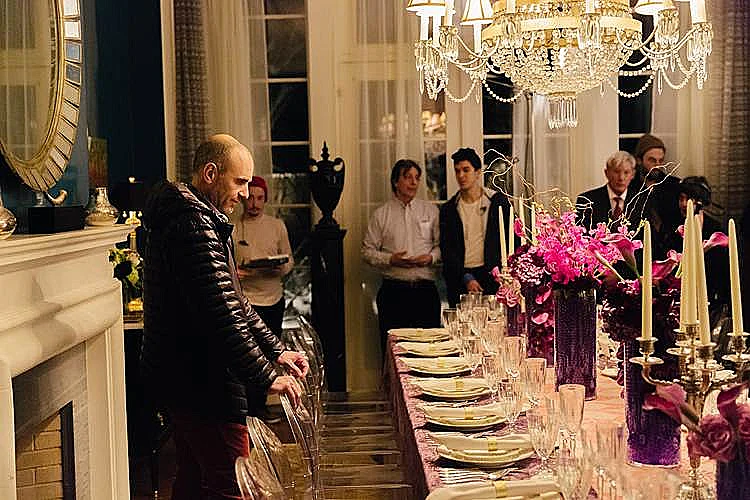 מיהו איש האמצע?