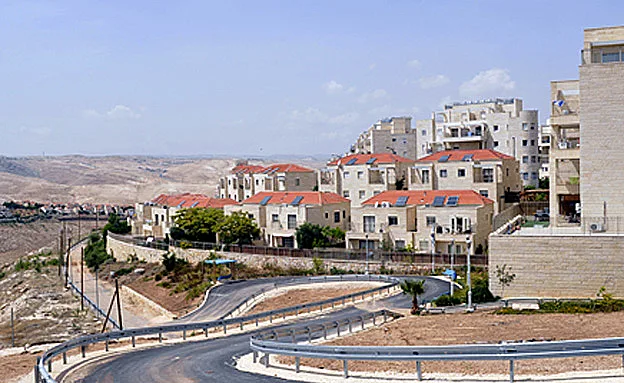 במחלוקת, מעלה אדומים