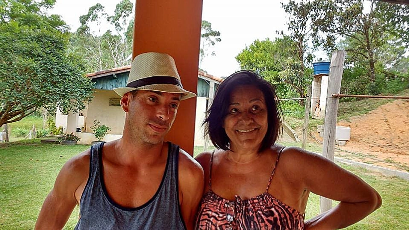 ליאור וילק עם המתנדבת מברזיל לינדלבה