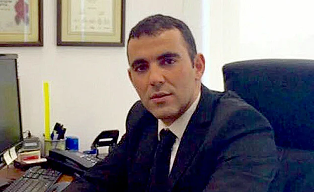 עו''ד אייל אבולפיה