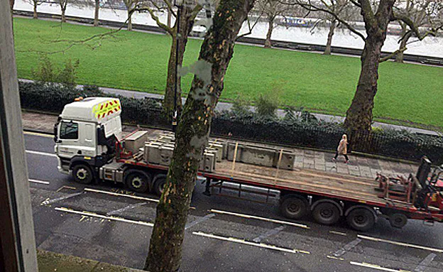 כמו בירושלים: בטונדות בלב לונדון