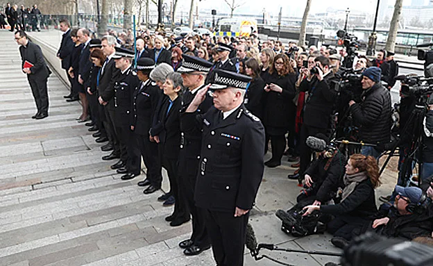 בריטניה מתאבלת