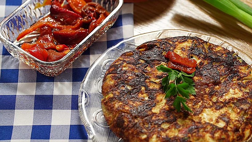 יפה, גדולה ועסיסית. מצה בריי עם פלפלים קלויים וגבינת פטה