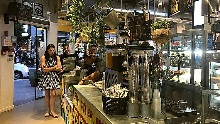 אנחנו יודעים מה נקבל במקומות כאלו ולפעמים זה בדיוק מה שצריך