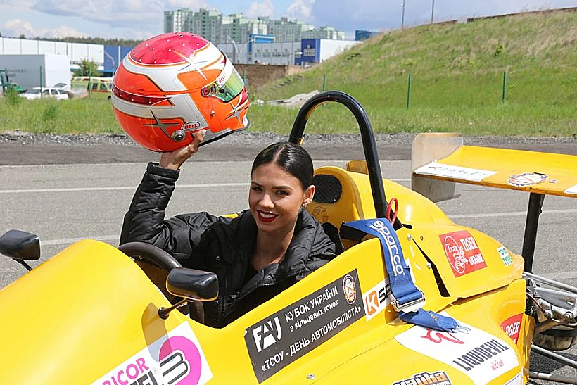 הטוב מכולם עונה שנייה רוסלנה