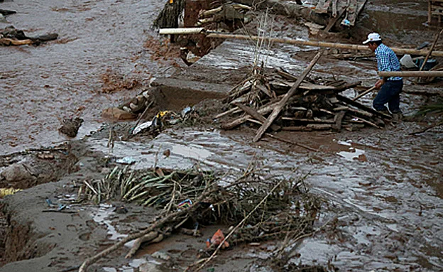 מנסים לשקם את מה שנותר