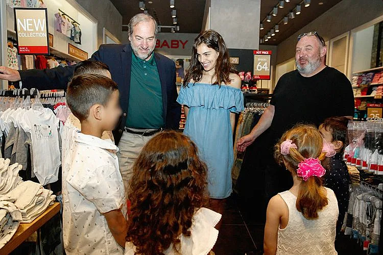 ויזל, אקשטיין ומלכה