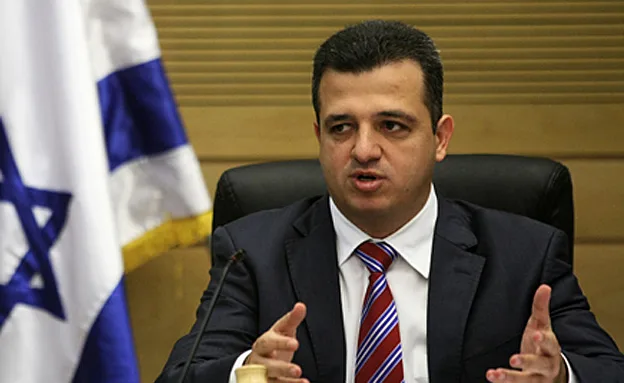 השגריר באונסק''ו, שאמה הכהן