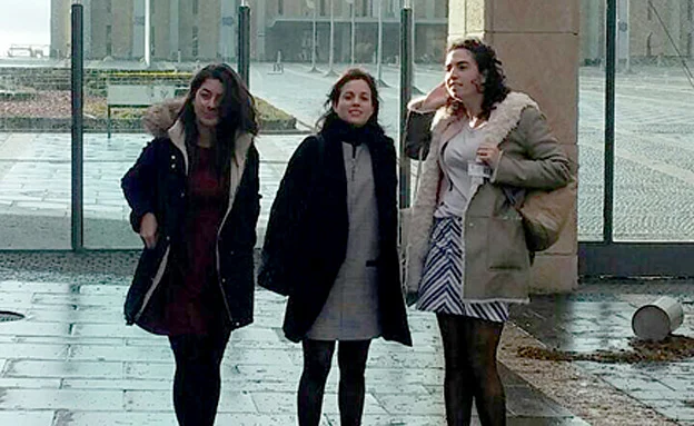 שלוש מהיועצות המעוכבות, הבוקר (באדיבות המצולמות)