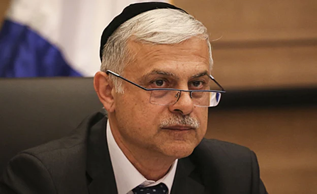 מבקשים לגבות עדות בפרשה. אמנון כהן