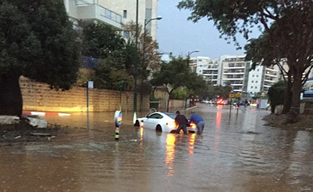 מזג אוויר סוער