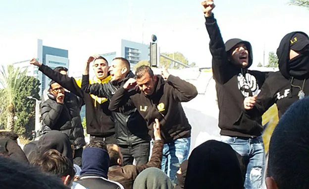 מאות מוחים בת''א