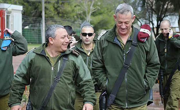 איזנקוט וגנץ, ארכיון