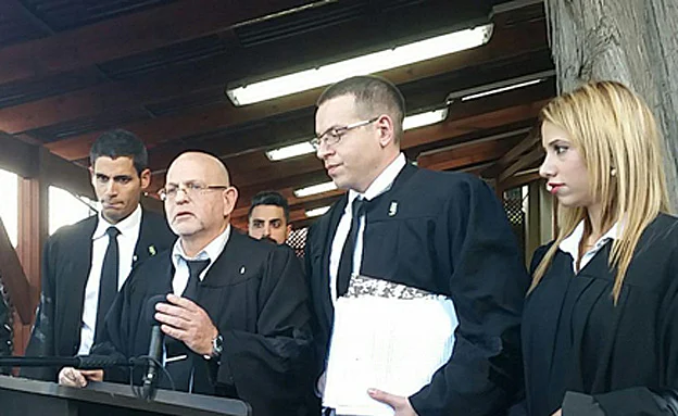 פרקליטיו של אזריה