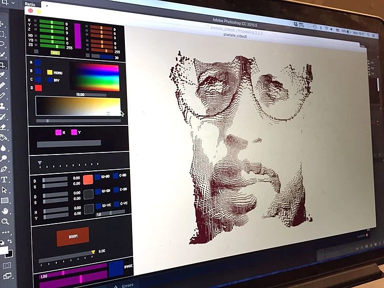 תוכנה שפותחה במיוחד עבור הקליפ