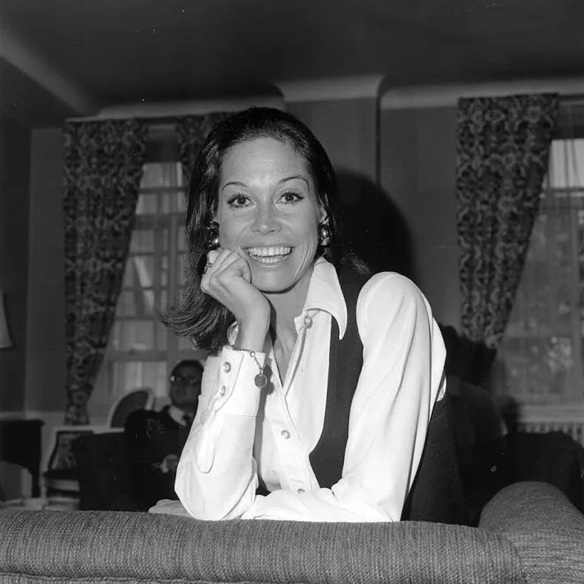 American actress Mary Tyler Moore, who starred in a number of sitcom TV series. (Photo by E Milsom/Getty Images)