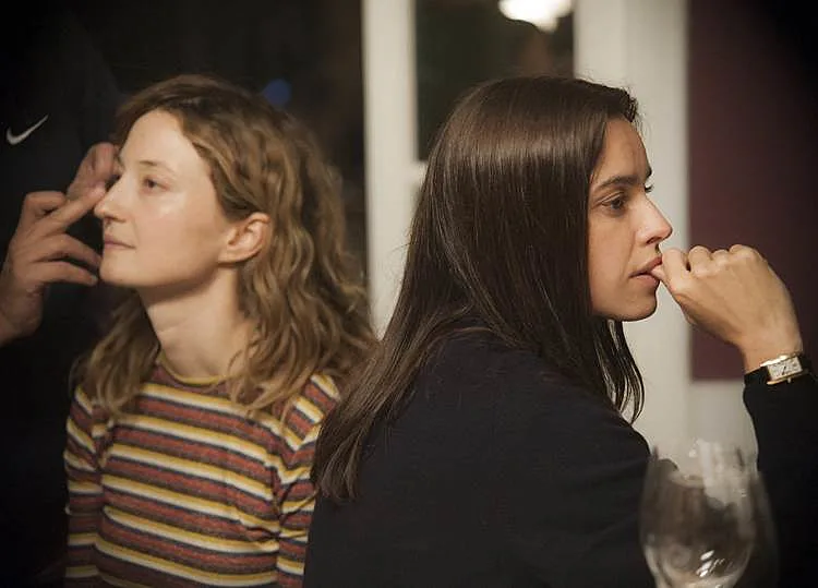 רוב הזמן הסצנות אינן חדות מספיק