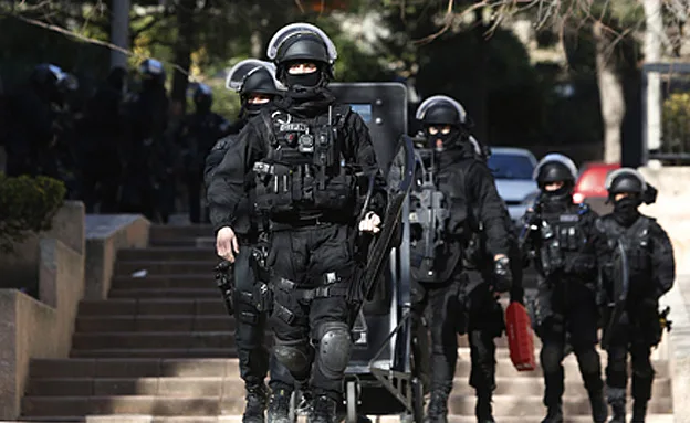 שוטרים באירופה