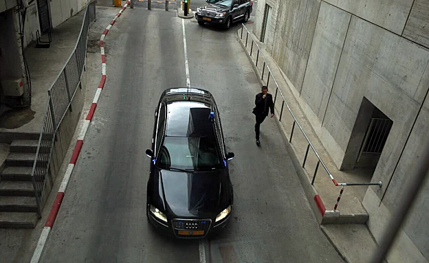 שיירת נתניהו מגיעה לדיון