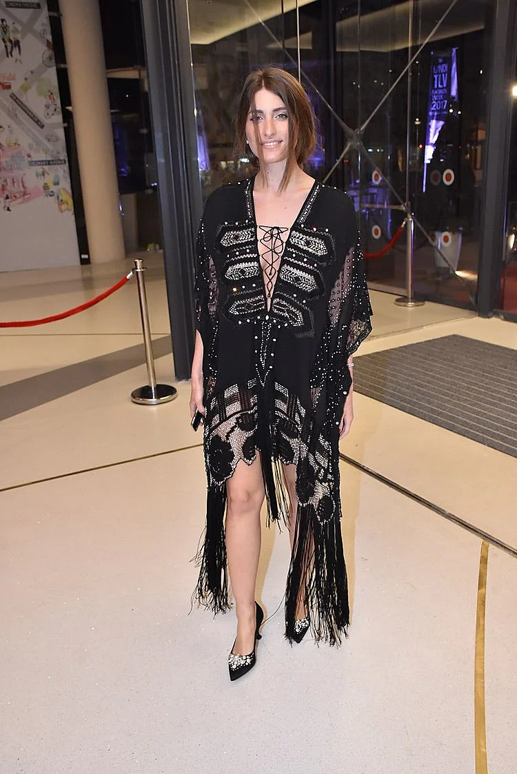 הולכת בדרכה של בר רפאלי. דנה זרמון