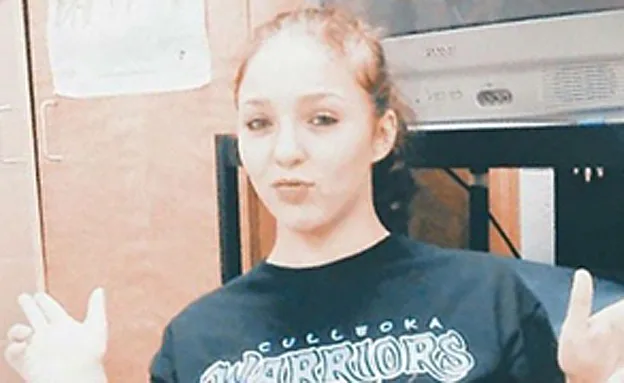 חשש לגורלה, אליזבת' תומס בת ה-15