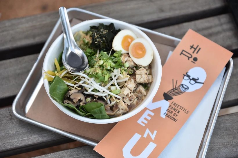 מרק ראמן חזיר. הירו ראמן לבונטין