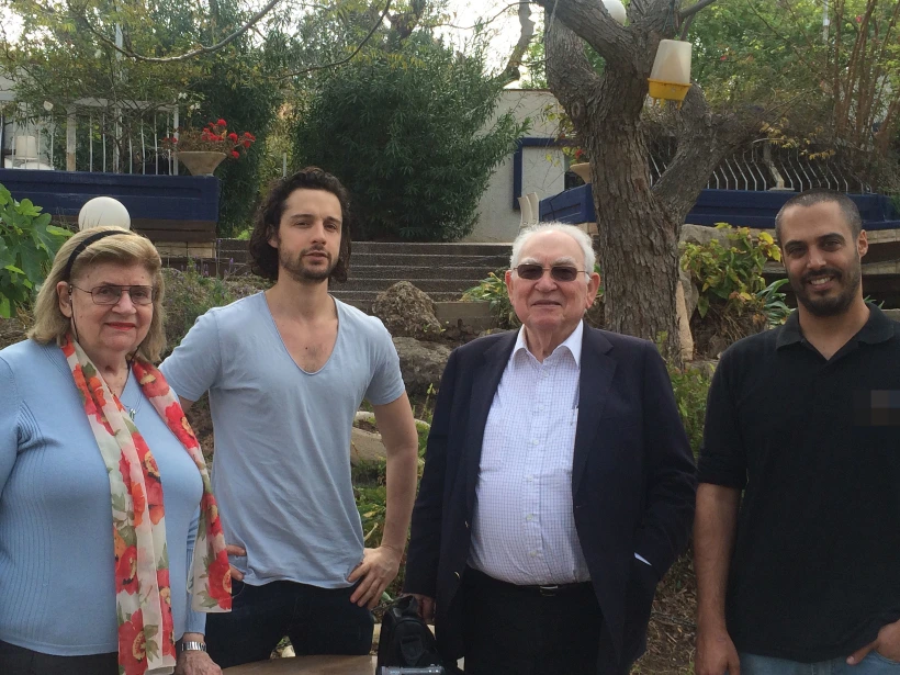 הסירקיסים וישועה