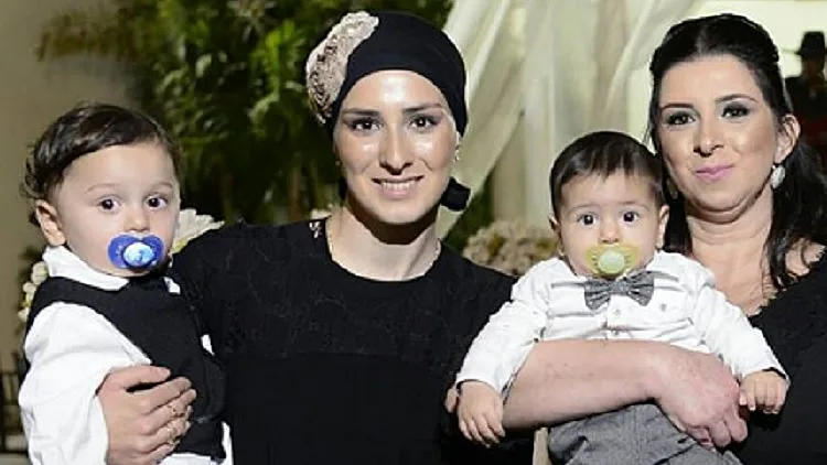 רווית סבג עם בתה דור כרסנטי ונכדיה ז''ל