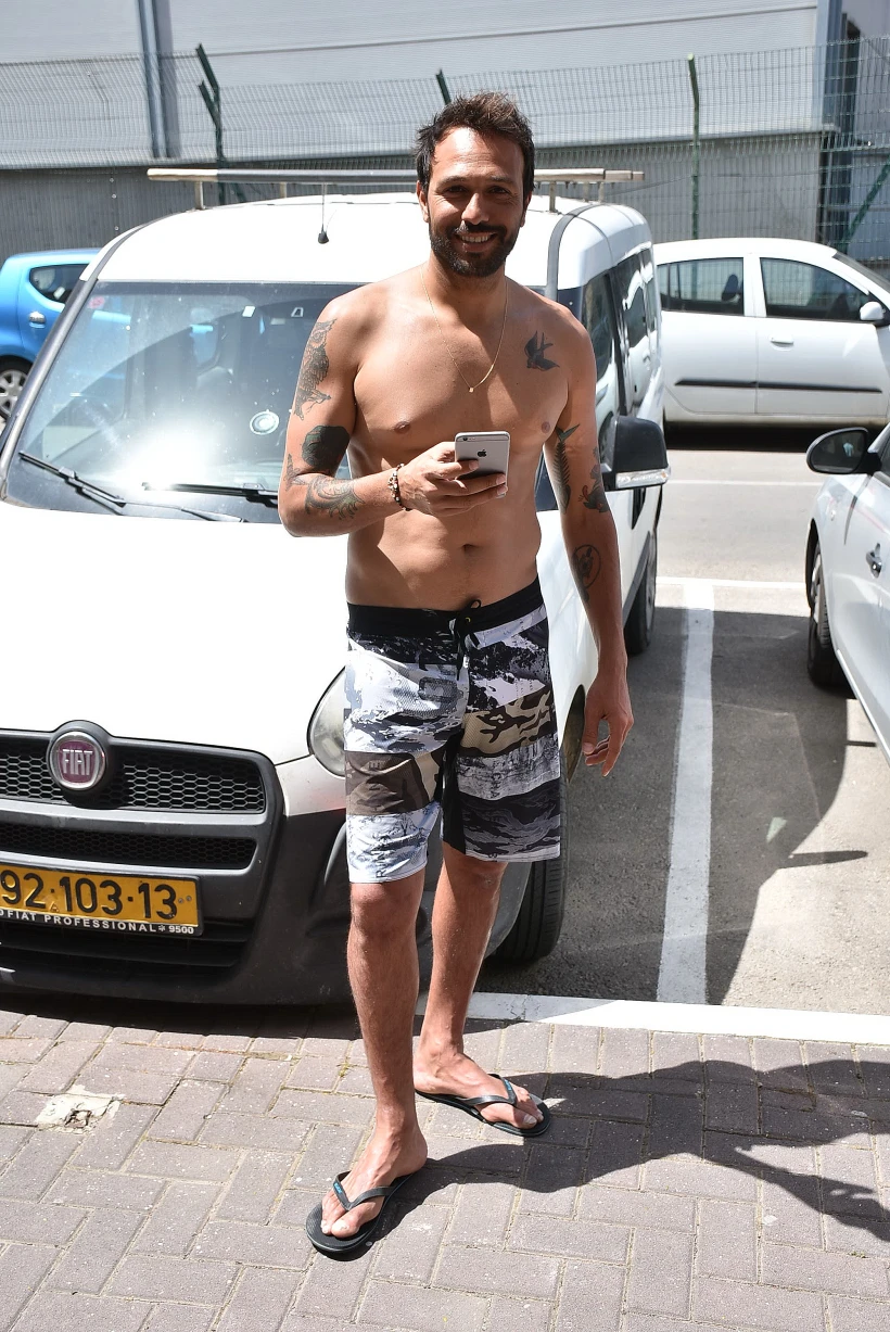 יוסי בובילל חושף גוף לתפארת