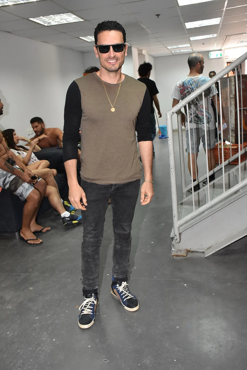 המנחה! גיא זוארץ