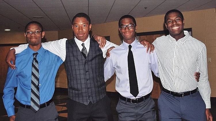 רביעיית האחים שהתקבלו להרווארד