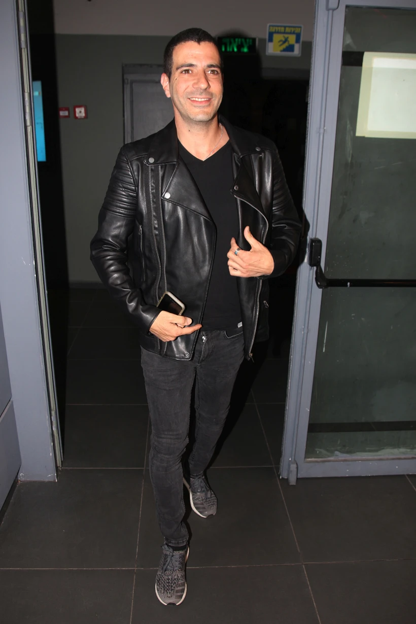 חופשי, ומאושר? שרון גל