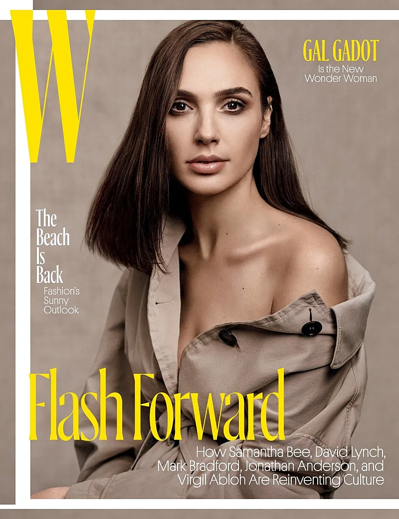 וונדר וומן על השער של מגזין W