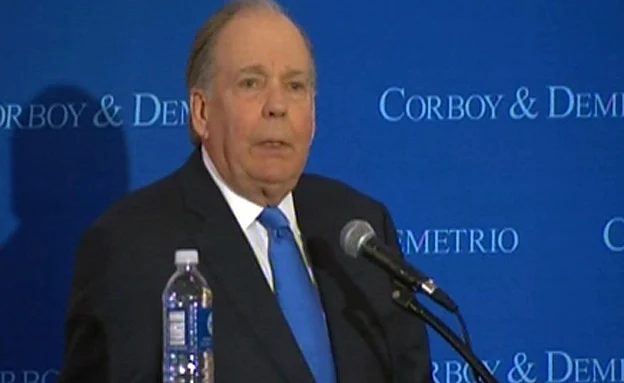 עורך דינו של הנוסע שהורד