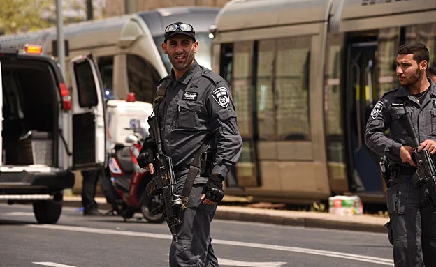 כוחות הוקפצו והעבירו את המחבל לחקירה