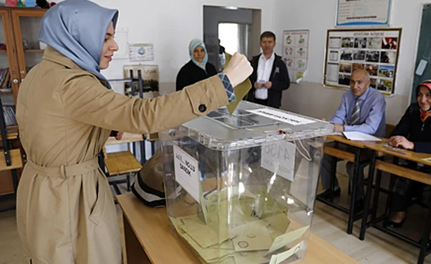 צביעים במשאל העם בטורקיה