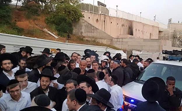 המעצרים, הבוקר