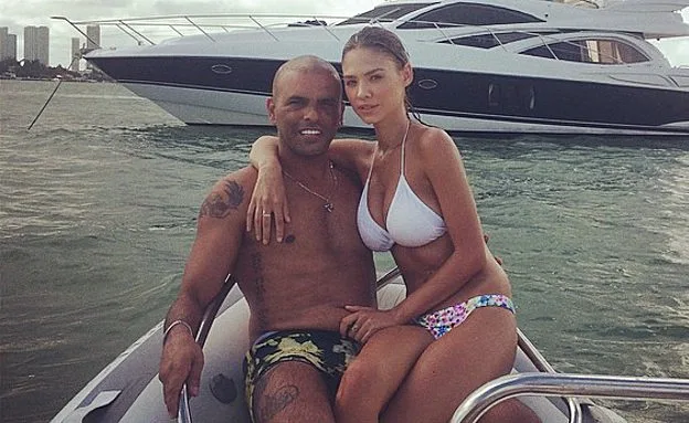 רוסלנה ואייל באחת החופשות.