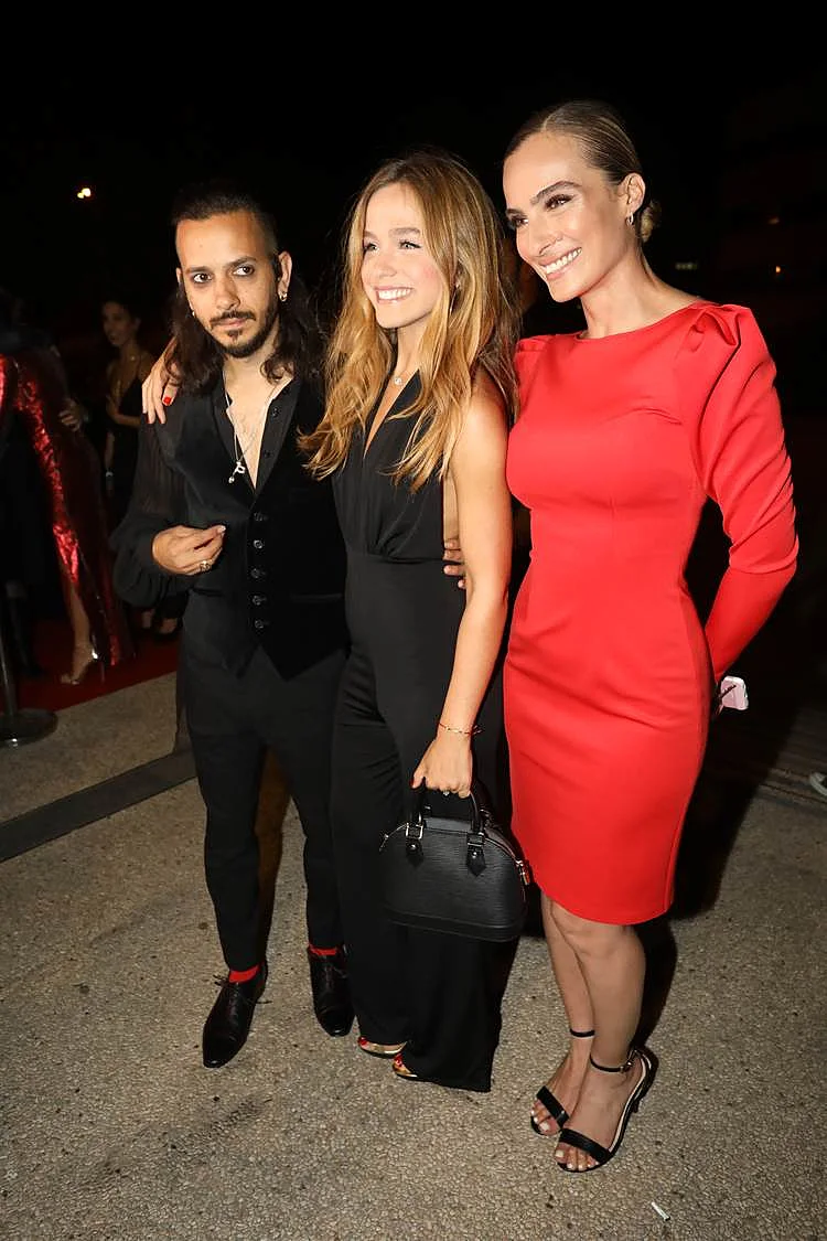 נכון שהיא נראית זוהרת? לוי, יחד עם רודברג וברוך