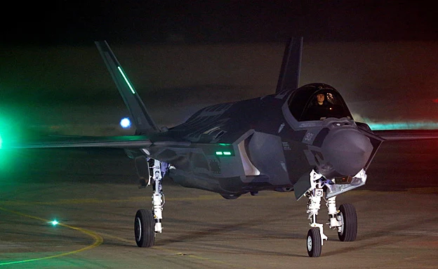 הגעת מטוסי האדיר בדצמבר