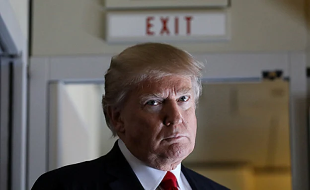 תומך בלה-פן. טראמפ