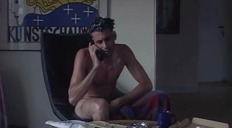 גיא לואל. עתידות: בקרוב המגבת תיפול