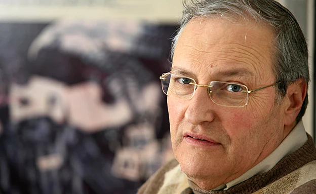 מאוכזב. אפרים זורוף