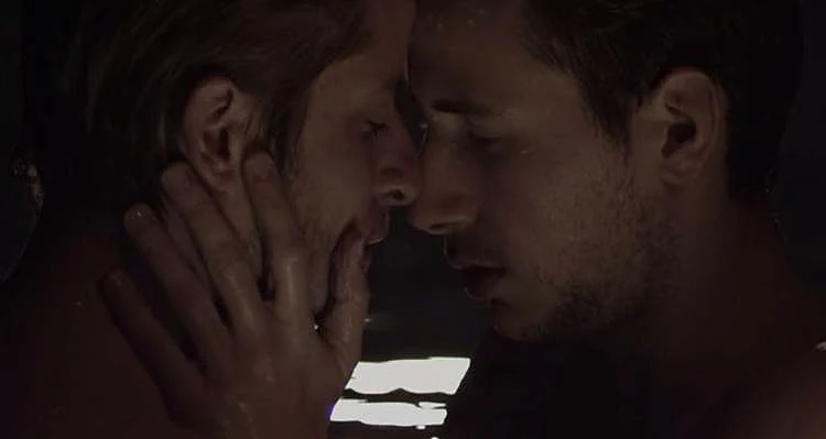 אהבה חד מינית ודו לאומית